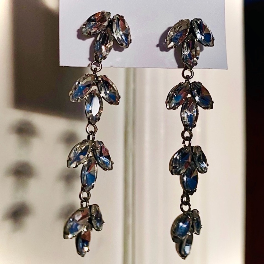 SILVER Sparkly, Clear Crystal Leaf Drop Earrings - Women’s Jewelry, NIB
